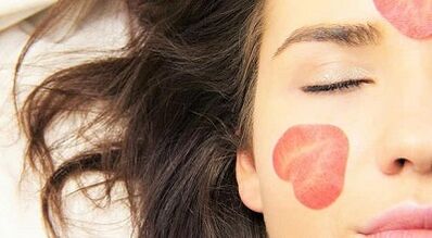 recepti za maske za pomlajevanje kože okoli oči